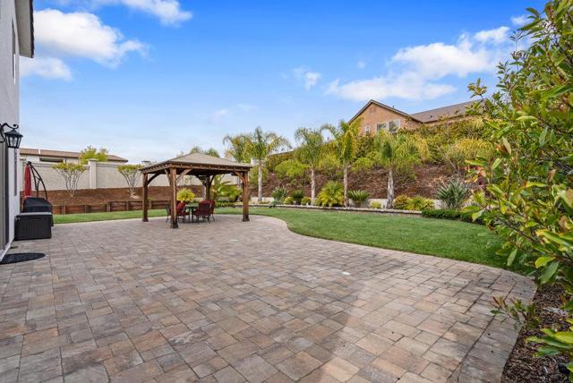 1515 Sunflower Drive, Hollister CA: https://media.crmls.org/mediaz/7b8c3002-4523-4ac3-9cdc-2015c40af32c.jpg