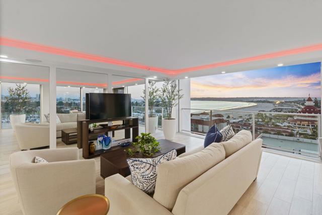 1710 Avenida del Mundo, Coronado CA: https://media.crmls.org/mediaz/7b8cc7dd-cf7b-497d-b9d9-f0db1c52fe2d.jpg