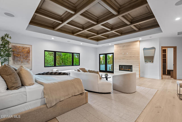 4199 Woodlane Court, Westlake Village CA: https://media.crmls.org/mediaz/7b8d072e-4223-43e7-ab28-31adbdfe528a.jpg