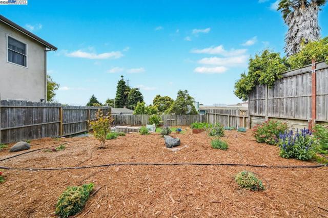 1541 Merced Street, Richmond CA: https://media.crmls.org/mediaz/7b8d7be2-750f-4951-9466-9a596379cbd1.jpg