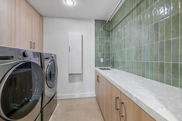 24 Calle Ardilla, Rancho Mirage CA: https://media.crmls.org/mediaz/7b8e0ab6-c339-47f3-9251-d916f0c79c5a.jpg