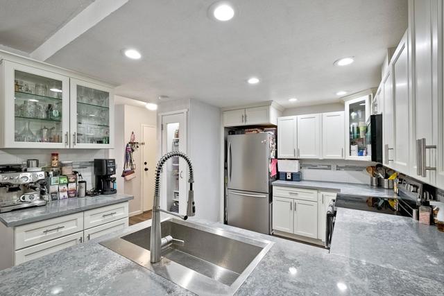 1721 Melrose Ave, Chula Vista CA: https://media.crmls.org/mediaz/7b8fd00a-35e3-4854-ba69-ea8524ca3b7b.jpg