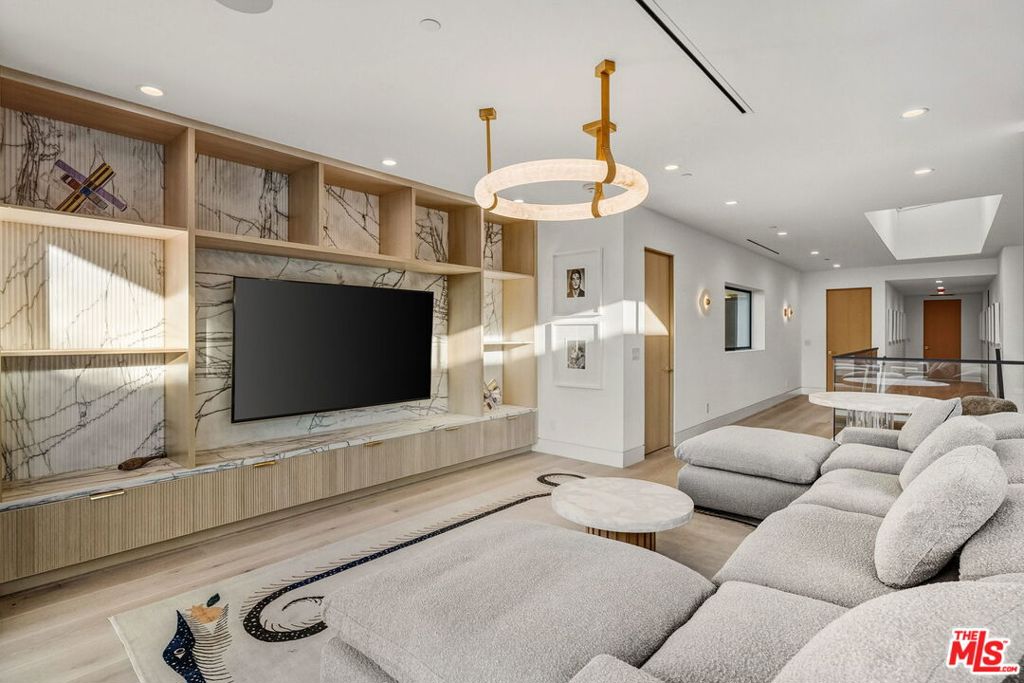 MLS #25558709 image #22