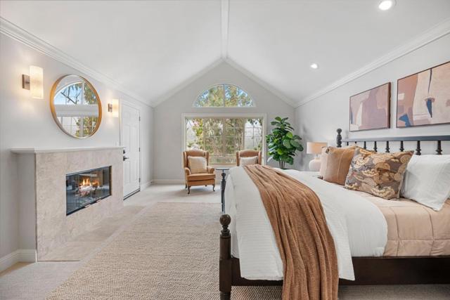 107 Knockash, San Francisco CA: https://media.crmls.org/mediaz/7b90860b-93bd-484c-b053-68f43c5d4d8d.jpg