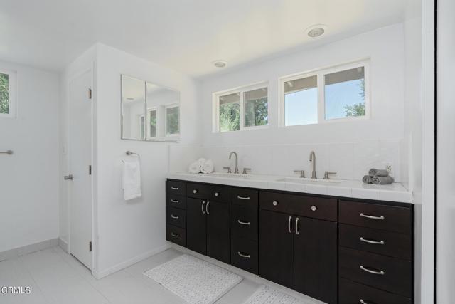 Detail Gallery Image 28 of 51 For 5205 Lubao Ave, Woodland Hills,  CA 91364 - 3 Beds | 2/1 Baths