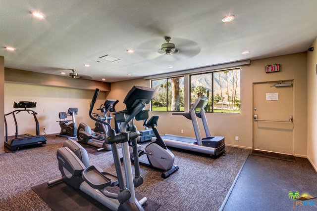 1597 E Sierra Way, Palm Springs CA: https://media.crmls.org/mediaz/7b919340-13d3-4e80-853b-02ddcd56ff67.jpg