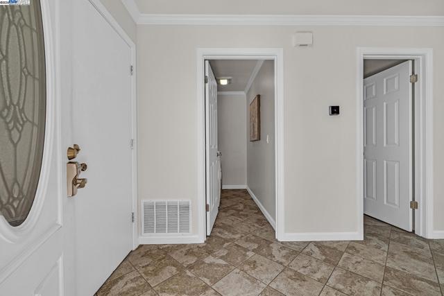 5487 Treeflower Dr, Livermore CA: https://media.crmls.org/mediaz/7b923f8c-c1f2-4c35-860d-5c36157c84f0.jpg