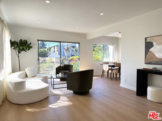 4579 Ambrose Avenue, Los Angeles CA: https://media.crmls.org/mediaz/7b92c716-6fd6-4513-8da1-5201dfc76863.jpg