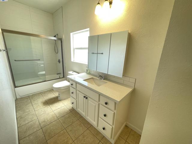 5483 Wadean Pl, Oakland, California 94601, 3 Bedrooms Bedrooms, ,3 BathroomsBathrooms,Single Family Residence,For Sale,Wadean Pl,41064291
