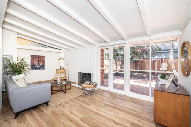 575 E Meadow Drive, Palo Alto CA: https://media.crmls.org/mediaz/7b95002f-18fb-4ea3-901a-8bcfd37161f4.jpg