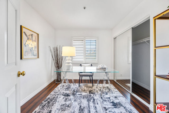 14365 Foothill Boulevard, Sylmar CA: https://media.crmls.org/mediaz/7b9529d4-4970-4ad2-b718-dca996dc5e2b.jpg