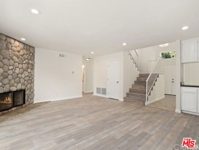 7803 Goldmine Lane, Lake Balboa CA: https://media.crmls.org/mediaz/7b958829-2271-42e1-a2af-258245522ddb.jpg