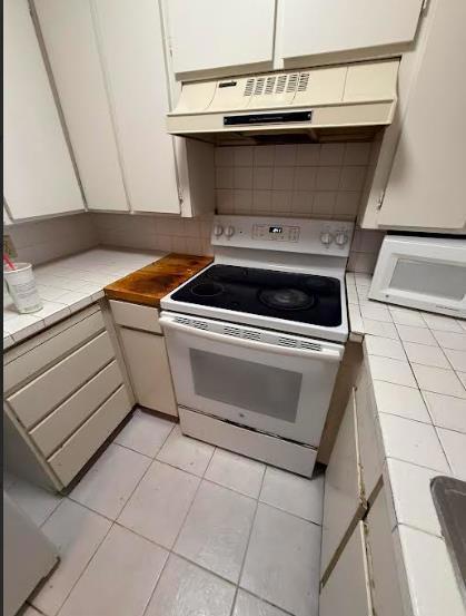 1140 Whipple Avenue, Redwood City CA: https://media.crmls.org/mediaz/7b95db7a-539d-42ae-a754-68fae7ac4b07.jpg