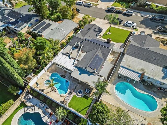 927 Cottonwood Court, Corona CA: https://media.crmls.org/mediaz/7b96154d-837f-42fc-8fac-426ccd9ad4e0.jpg