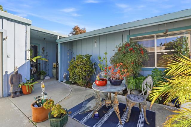 304 Ridgemark Drive, Hollister CA: https://media.crmls.org/mediaz/7b967628-341e-4758-aad3-965ac7a1ebdf.jpg