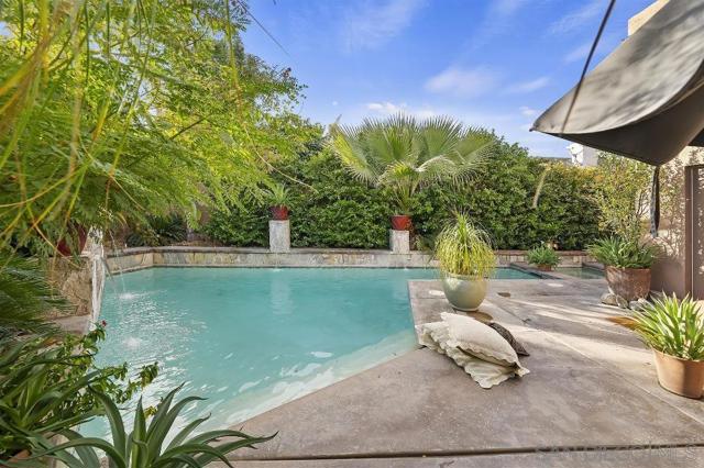 35659 Tranquil Pl, Cathedral City CA: https://media.crmls.org/mediaz/7b96bf83-f7f8-4586-9fe1-87ecdecf788d.jpg