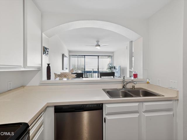 Detail Gallery Image 8 of 32 For 350 Paseo De Playa #206,  Ventura,  CA 93001 - 2 Beds | 2 Baths