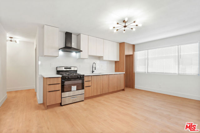 14110 Yukon Avenue, Hawthorne CA: https://media.crmls.org/mediaz/7b985a4e-74db-48a8-b2c6-51c475292f3d.jpg