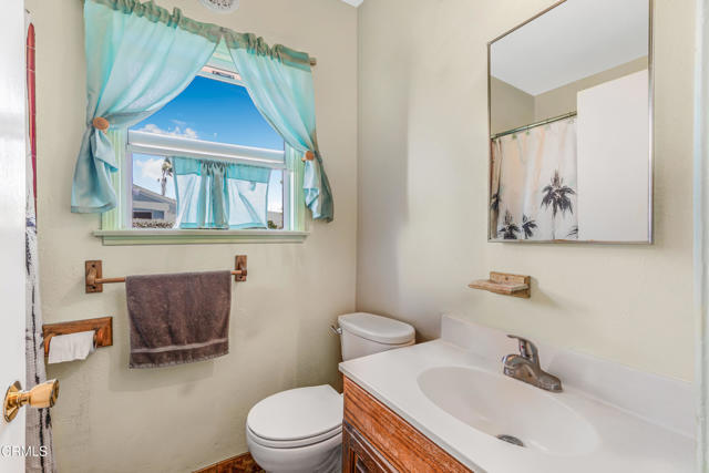Detail Gallery Image 25 of 33 For 403 N L St, Oxnard,  CA 93030 - 3 Beds | 2 Baths