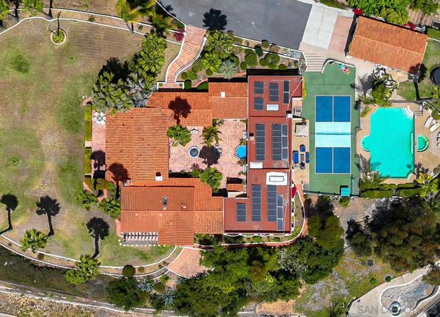 3928 La Cresta Way, Bonita CA: https://media.crmls.org/mediaz/7b9a49c1-d488-4b70-8964-05e69e11be1e.jpg