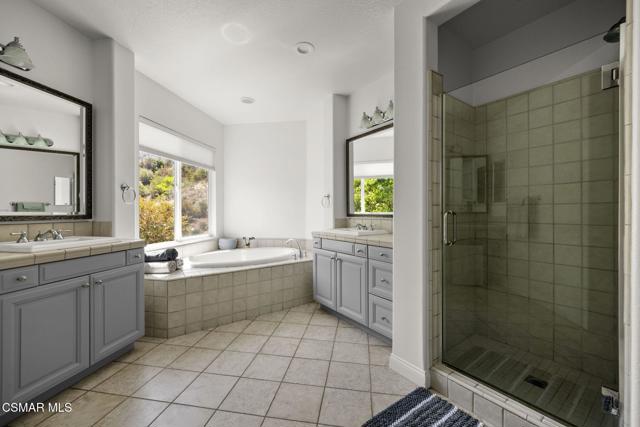 1915 Hazel Nut Court, Agoura Hills CA: https://media.crmls.org/mediaz/7b9c2a90-29b2-46fd-95ff-d78719caeeca.jpg