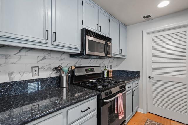 13039 Evening Creek Dr S, San Diego CA: https://media.crmls.org/mediaz/7b9c4f0f-6154-41f2-9ec8-6085a9c7f388.jpg