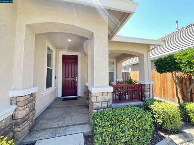 1870 Zurlo Way, Sacramento CA: https://media.crmls.org/mediaz/7b9c5eac-6736-40b6-96c1-9f904488f52a.jpg