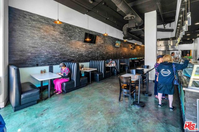 1260 S Corning Street, Los Angeles CA: https://media.crmls.org/mediaz/7b9c671d-799b-4e83-8134-0a1b531d558c.jpg