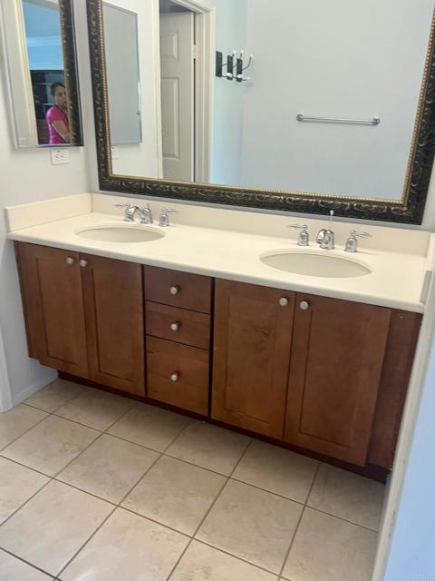 51 PALLADIUM Lane, Ladera Ranch CA: https://media.crmls.org/mediaz/7b9cd258-2d65-4b90-b5b5-e98c3703306a.jpg