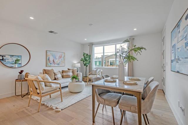 16009 Bartlett Court, Los Gatos CA: https://media.crmls.org/mediaz/7b9dbc82-18b0-4e5b-b4f5-9f0b547998c2.jpg