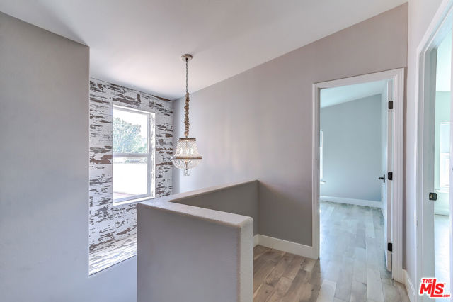 117 Navajo Lane, Topanga CA: https://media.crmls.org/mediaz/7b9e704c-bc07-415e-a39b-321e420e42b3.jpg