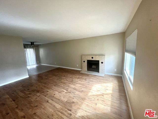 Image 3 of 27 For 41760 Largo  