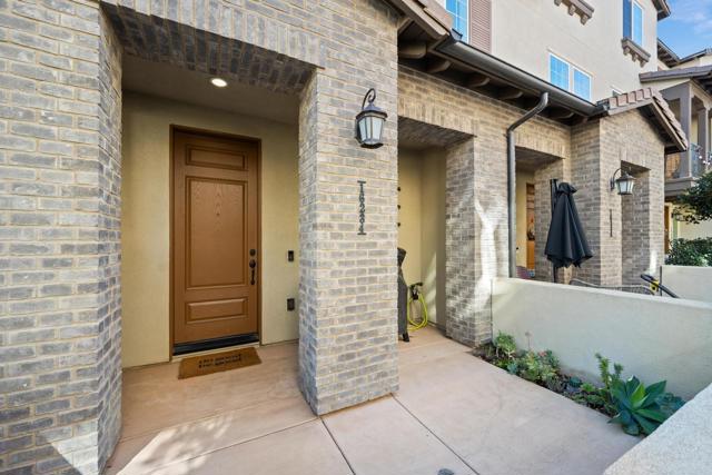 16234 Veridian Circle, San Diego CA: https://media.crmls.org/mediaz/7ba0a502-826b-4165-8437-797fbb677e93.jpg