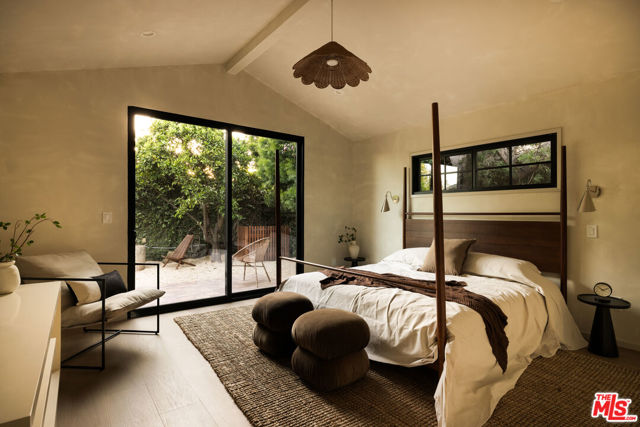7907 Croydon Avenue, Los Angeles CA: https://media.crmls.org/mediaz/7ba0c87a-781c-47ee-a4a6-945499f5f487.jpg