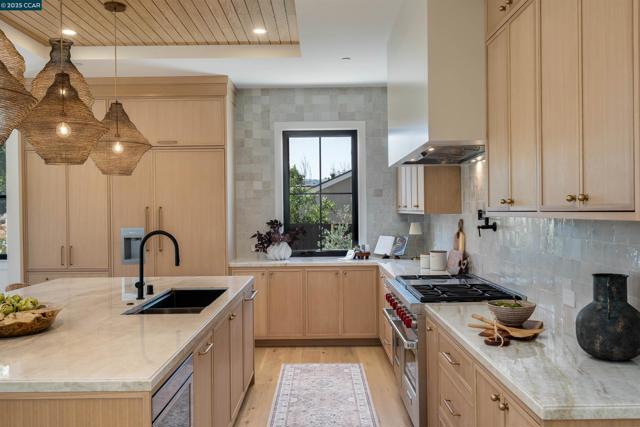 238 Cameo Dr, Danville CA: https://media.crmls.org/mediaz/7ba0e21a-c80e-4a50-b5c0-9dcef453999d.jpg