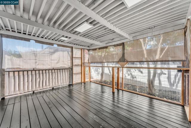 189 Suez Dr, Pacheco CA: https://media.crmls.org/mediaz/7ba1fe89-9c19-42a0-be27-75d918340df3.jpg