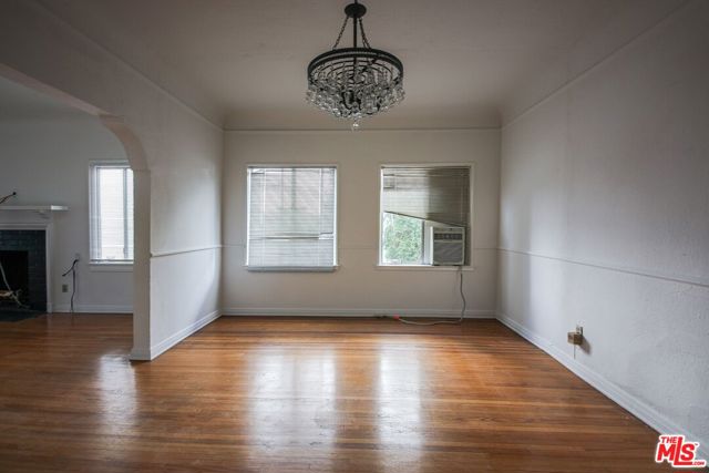 224 S Gale Drive, Beverly Hills CA: https://media.crmls.org/mediaz/7ba2af97-3a14-4148-84f8-06fb2b0dcc14.jpg