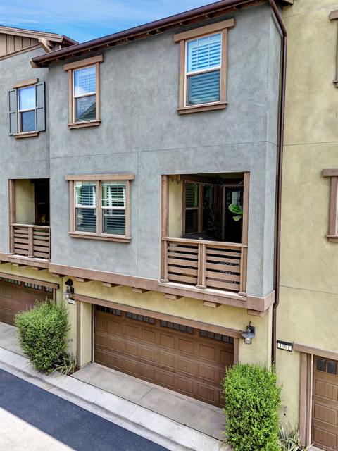 1003 Overton Court, Tustin CA: https://media.crmls.org/mediaz/7ba2c5b8-a827-453d-a805-a0a3e9ca2e12.jpg