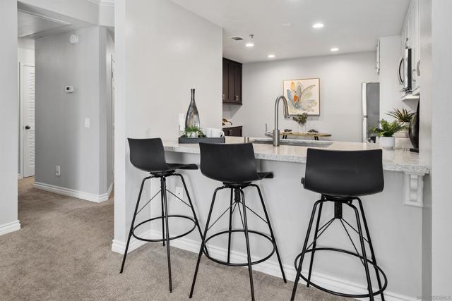 5845 FRIARS RD, San Diego CA: https://media.crmls.org/mediaz/7ba34241-5807-4107-8976-d3c198602bad.jpg