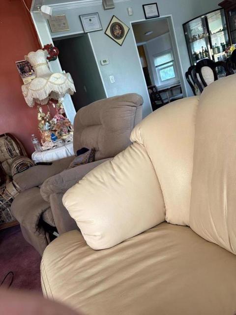 1015 Herman, San Bruno CA: https://media.crmls.org/mediaz/7ba44c56-a30e-4f19-abb7-ebbfbff8985e.jpg