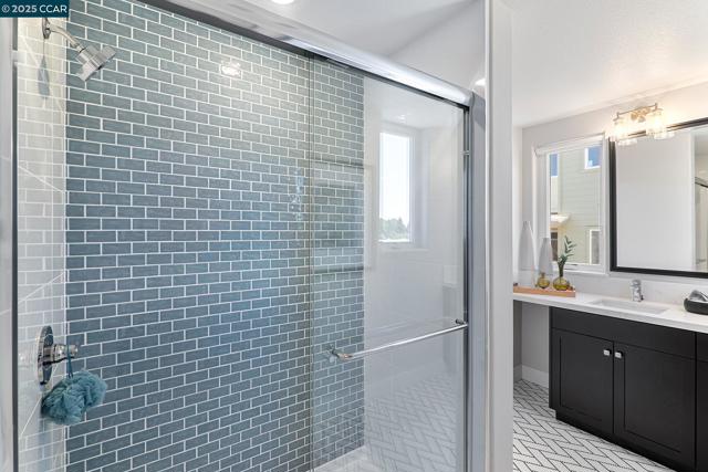 27258 Lumina Ct, Hayward CA: https://media.crmls.org/mediaz/7ba4568b-048f-43bc-85b3-e94777e44cda.jpg