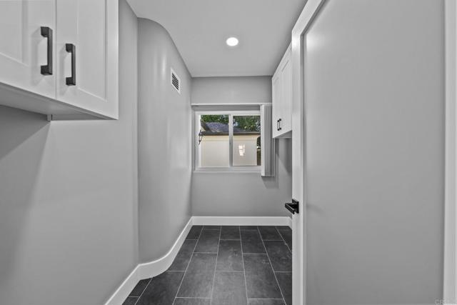 Detail Gallery Image 16 of 57 For 4811 E Alder Dr, San Diego,  CA 92116 - 5 Beds | 4 Baths