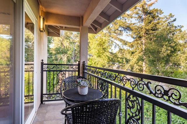 707 Matadero Avenue, Palo Alto CA: https://media.crmls.org/mediaz/7ba5135a-bbf4-4eb0-bc79-b7019c73cdcc.jpg