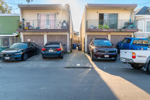 952 72nd Avenue, Oakland CA: https://media.crmls.org/mediaz/7ba55674-9ec4-4700-8f2c-d39711609f7a.jpg