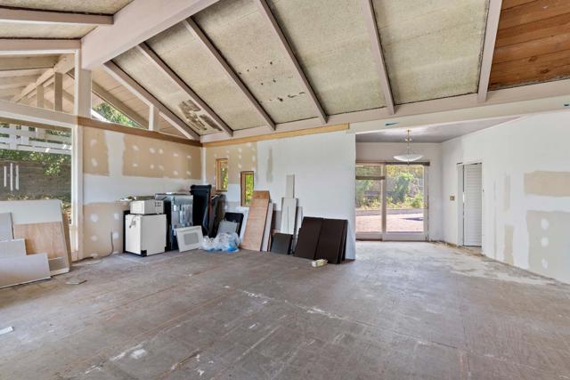 11552 Hillpark Lane, Los Altos CA: https://media.crmls.org/mediaz/7ba571cd-5f37-41bb-9bdd-c724b1abc3d6.jpg