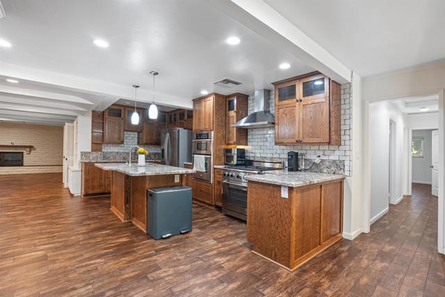 4201 Avenida Gregory, Spring Valley CA: https://media.crmls.org/mediaz/7ba581db-5015-4b00-91a5-eb651830605f.jpg