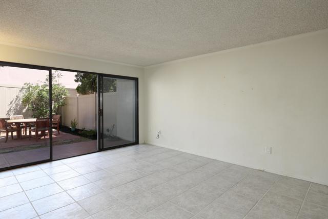 8338 Regents Rd., San Diego CA: https://media.crmls.org/mediaz/7ba6d34a-6c64-4307-80ec-cccf414234fc.jpg