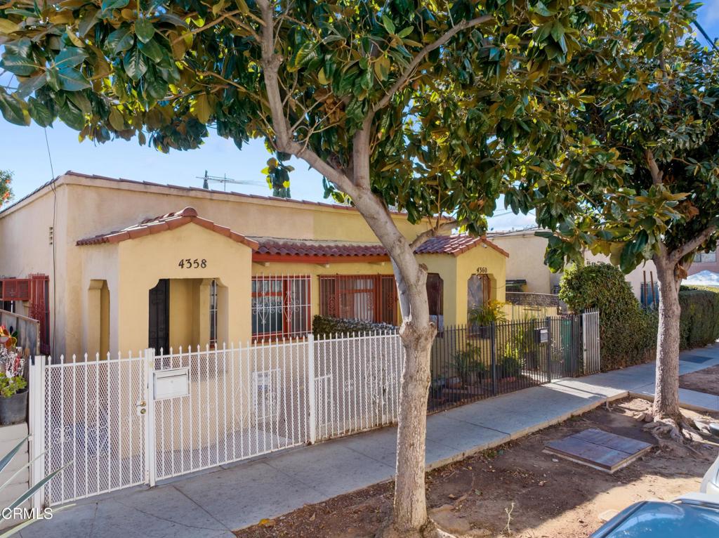 4358 Lockwood Avenue