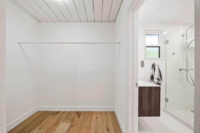 3310 Kenneth Drive, Palo Alto CA: https://media.crmls.org/mediaz/7ba8e559-ade9-4054-b468-daff33a703b2.jpg