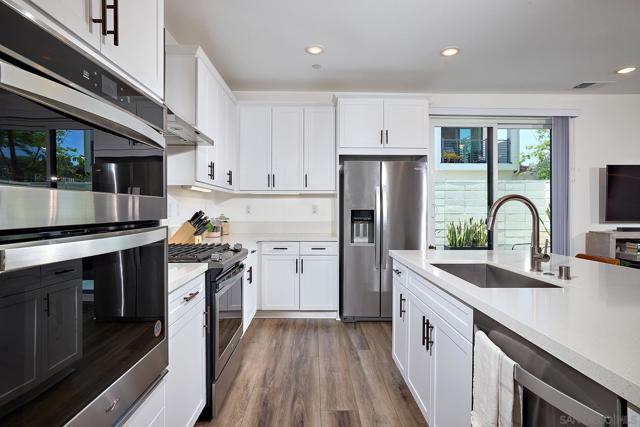 13070 Olympus Cir, Poway CA: https://media.crmls.org/mediaz/7baa1247-3451-44ad-8353-8610fc979213.jpg